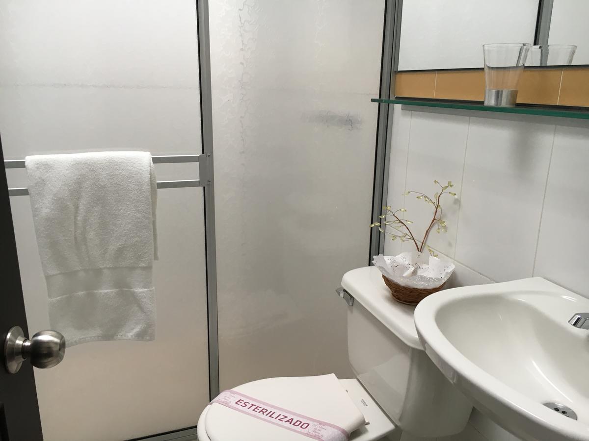 Hotel Meson De Las Flores Armenia  Ngoại thất bức ảnh